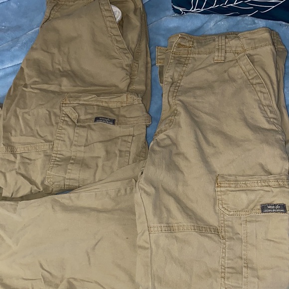 TWO cargo wrangler pants - Picture 4 of 6